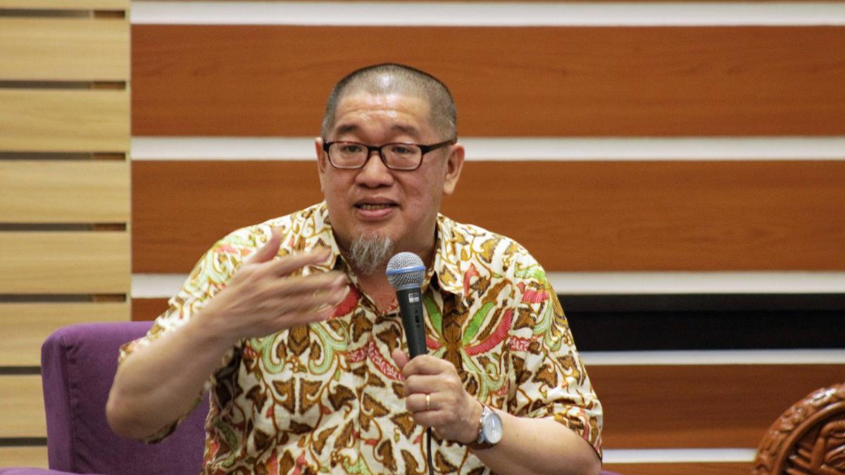 Pakar Unair: Kenaikan Harga BBM Akan Munculkan Orang Miskin Baru - Vimarsana News