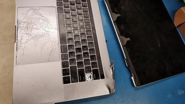 6 Potret Laptop Rusak Parah Ini Sangat Memprihantinkan, Bikin Elus Dada