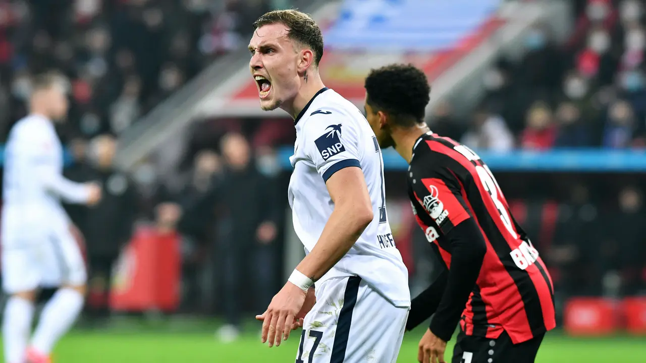 Foto: 4 Bek yang Bisa Jadi Solusi Rapuhnya Sektor Kiri Pertahanan Manchester United