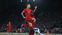 Selebrasi pemain Liverpool, Philippe Coutinho usai mencetak gol ke gawang West Bromwich Albion pada lanjutan Premier League pekan ke-9 di Stadion Anfield, Minggu (23/10/2016) dini hari WIB.  (Action Images via Reuters/Ed Sykes)