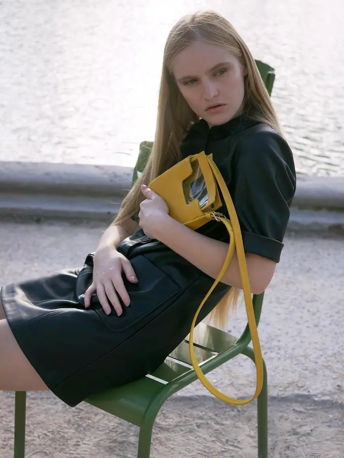 Tas Rancangan Desainer Muda Indonesia yang Jadi Favorit Influencer New York