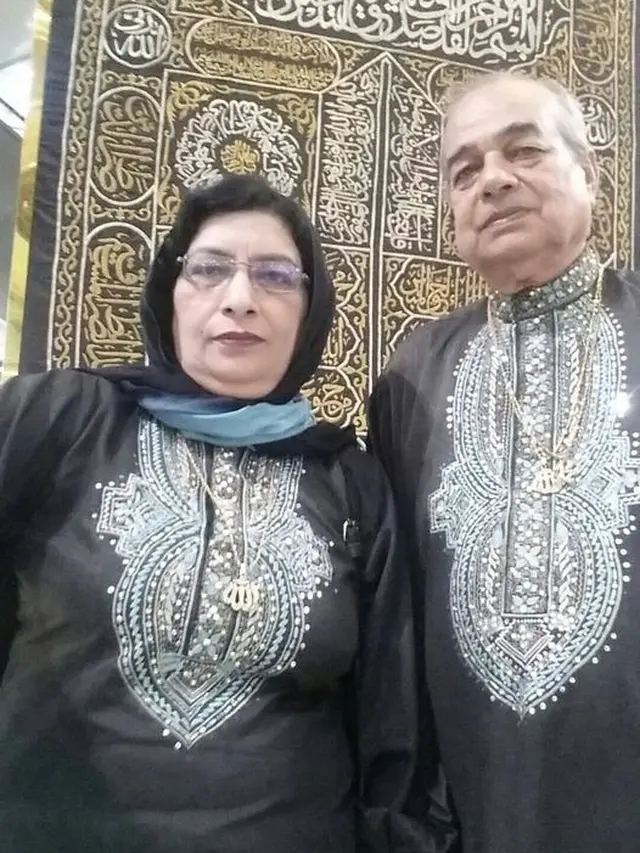 Kompak, Ini 6 Potret Pasangan Suami Istri Selalu Pakai Baju Kembar Selama 37 Tahun