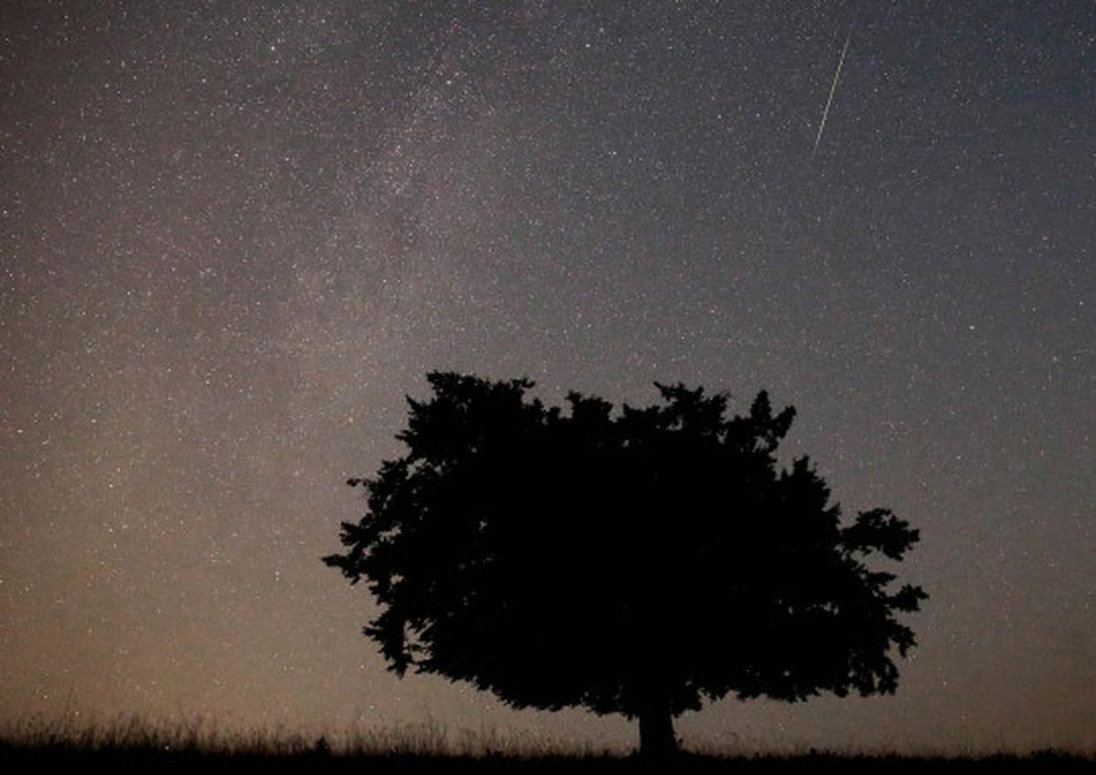 Menyaksikan keindahan fenomena hujan meteor Perseid