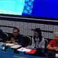 Deputi III Games Support Inasgoc, Ahmed Solihin, melakukan pemaparan terkait IT, akomodasi, dan transportasi selama Asian Games 2018 di Main Press Center, Senayan, Jakarta, Kamis (30/8/2018). (Bola.com/Benediktus Gerendo Pradigdo)