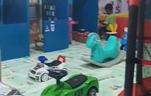 Aksi Perempuan Izinkan Seorang Anak Main di Playgroundnya Ini Curi Perhatian, Ikhlas Dibayar Rp5 Ribu