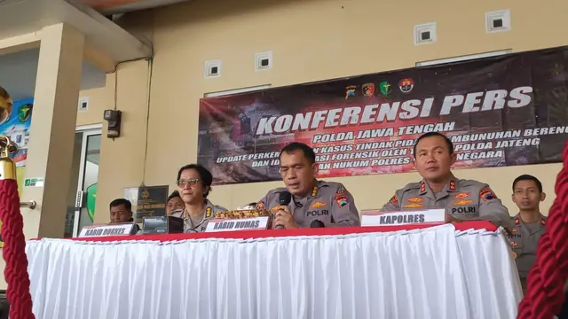 Konferensi pers mengenai perkembangan kasus pengusutan kasus pembunuhan Dukun pengganda uang, Mbah Slamet, Banjarnegara, Jawa Tengah. (Foto: Liputan6.com/Polda Jateng)