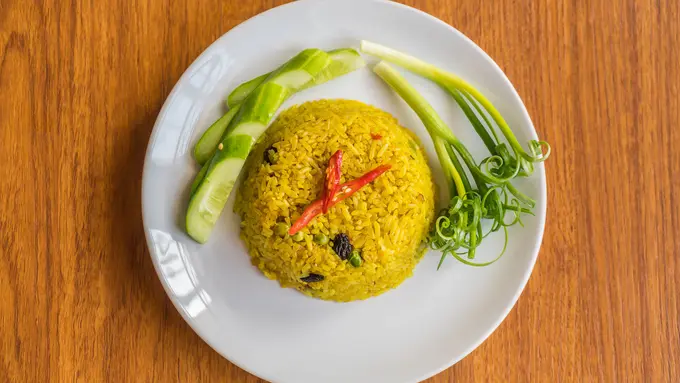 Ilustrasi nasi kuning