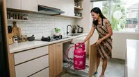 8 Model Dapur dengan Rak Gas Tarik Minimalis, Modern dan Estetik