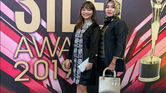 Hadiri acara penghargaan bersama