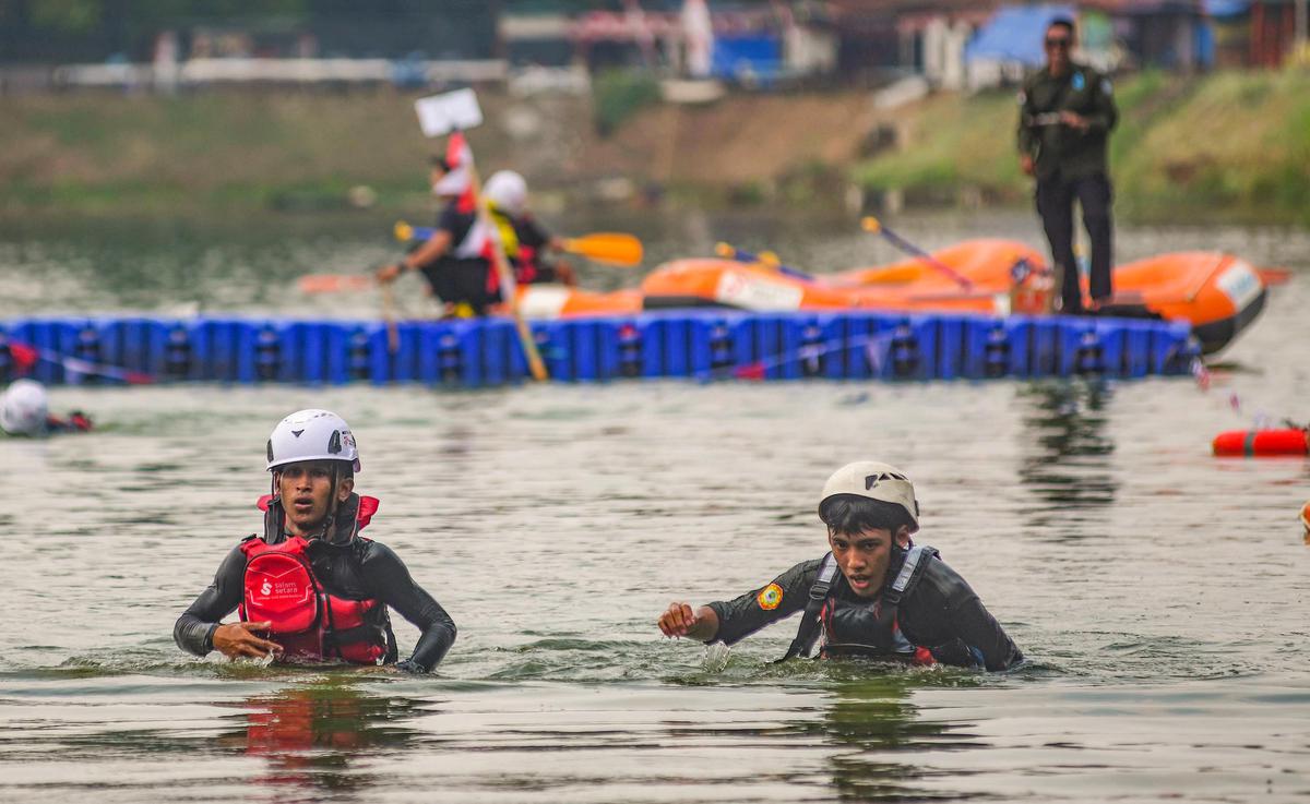 Lomba Lari Renang dan Dayung Meriahkan HUT Kemerdekaan di Situ Gintung