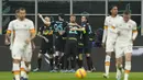 Berhubung pernah punya ikatan yang kuat dengan mantan klubnya tersebut, Dzeko memilih tidak untuk melakukan selebrasi. (AP Photo/Antonio Calanni)