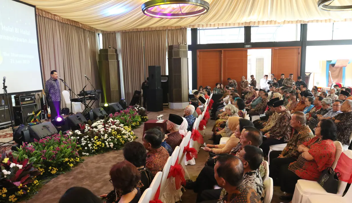 Mantan Kepala Badan Intelijen Negara Jenderal (Purn) AM Hendropriyono memberi sambutan saat halalbihalal Purnawirawan TNI di Jakarta, Jumat (21/6/2019). Hendropriyono berharap pertemuan ini sekaligus menyatukan purnawirawan. Persatuan kesatuan harus terus terjaga. (Liputan6.com/Angga Yuniar)