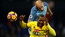 Tampil di depan pendukung sendiri membuat Manchester City menekan sejak menit awal laga. Upaya tersebut pun tak sia-sia usai Pablo Zabaleta memecah kebuntuan The Citizens pada menit ke-33. (Reuters/Phil Noble)