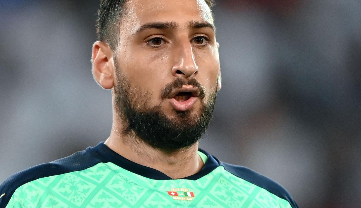 Kiper terbaik Euro 2020, Gianluigi Donnarumma juga akan mangkir dari Piala Dunia 2022 menyusul kekalahan mengejutkan 0-1 Italia dari Makedonia Utara. Ada juga nama-nama seperti Marco Verratti and Lorenzo Insigne yang bernasib sama. (AFP/Fabrice Coffrini)