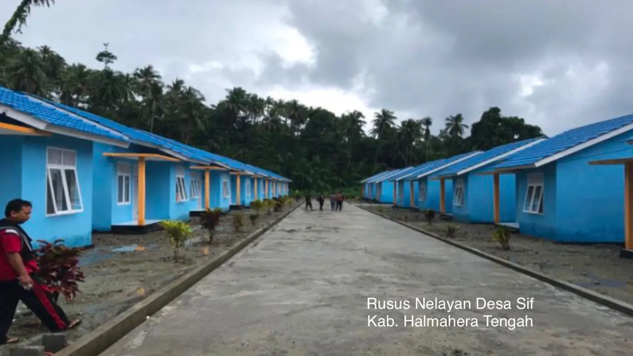 Pembangunan rusus Maluku Utara di ditujukan bagi nelayan lokal, serta para korban bencana lahar dingin Gunung Gamalama di Kota Ternate. (Dok Kementerian PUPR)
