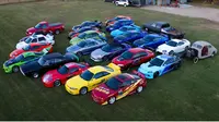seorang pria bernama Jorge berhasil mengkoleksi 24 replika mobil yang digunakan dalam film Fast and Furious. (Carscoops)