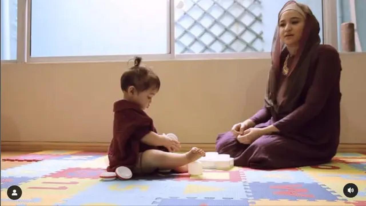 6 Potret Lawas Marshanda dan Sienna Saat Masih Bayi, Bagi Tips Parenting Inspiratif