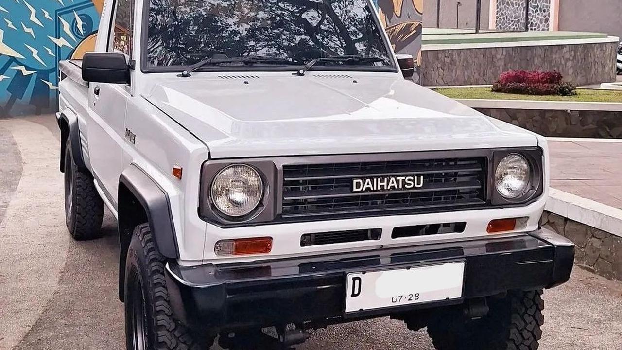 Daihatsu Taft Hiline Pick Up yang berada di peringkat ke-10