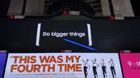Papan Iklan Samsung di Kota New York. Liputan6.com/Yuslianson