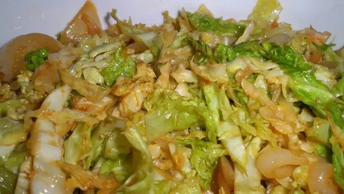 Resep tumis kol/copyright The Hungry Wife