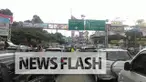 Jalur Puncak-Cipanas-Cianjur, Jawa Barat, padat merayap sejak Kamis pagi hingga malam tadi. Bahkan, ratusan pengemudi asal Cianjur dengan tujuan Bogor, Jakarta dan seterusnya memilih kembali lantaran terjebak sistem satu arah hingga lima jam di kawas...