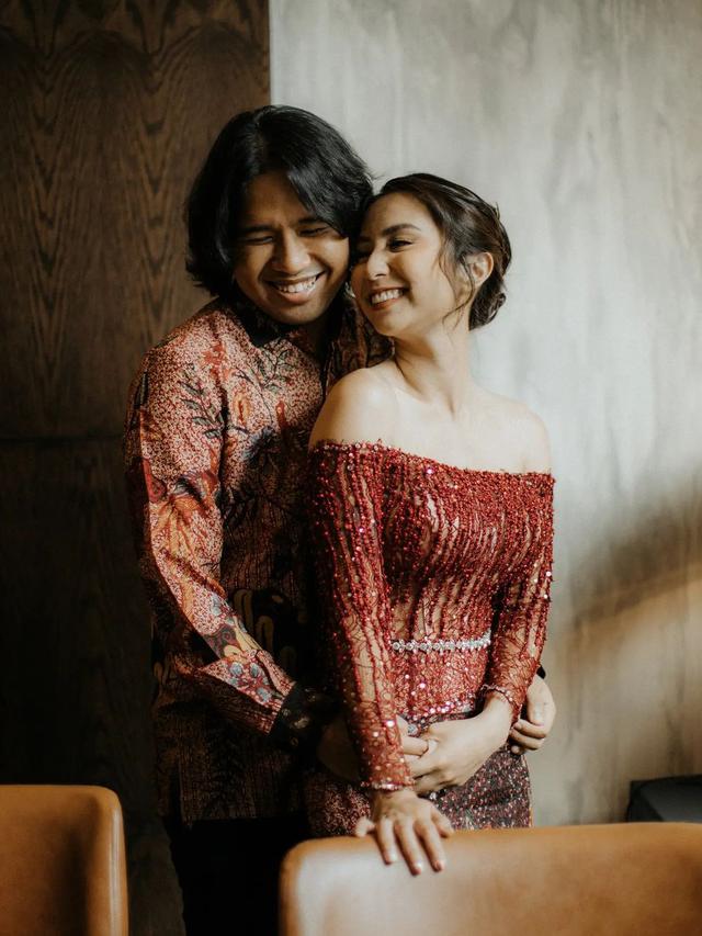 6 Momen Pertunangan Joshua Suherman dan Clairine Clay, Tepat di Hari Ulang Tahun