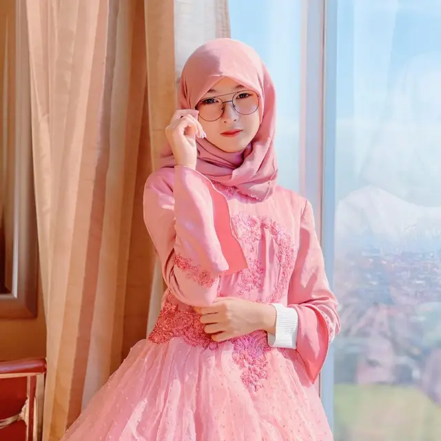 Potret Juyy Putri Seleb TikTok yang Gelar Pesta Ultah Saat PPKM. (Sumber: Instagram/juyyputrii)