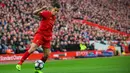 Pemain Liverpool, Philippe Coutinho menempati peringkat keempat top scorer sementara The Reds. Dari semua laga yang diikuti bersama iverpool Coutinho telah mencetak sembilan gol pada musim 2016-2017. (EPA/Peter Powell)