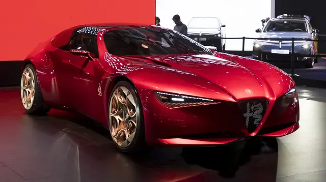 Alfa Romeo Goyang Pameran Paris, Pamer Konsep Cuorerosso