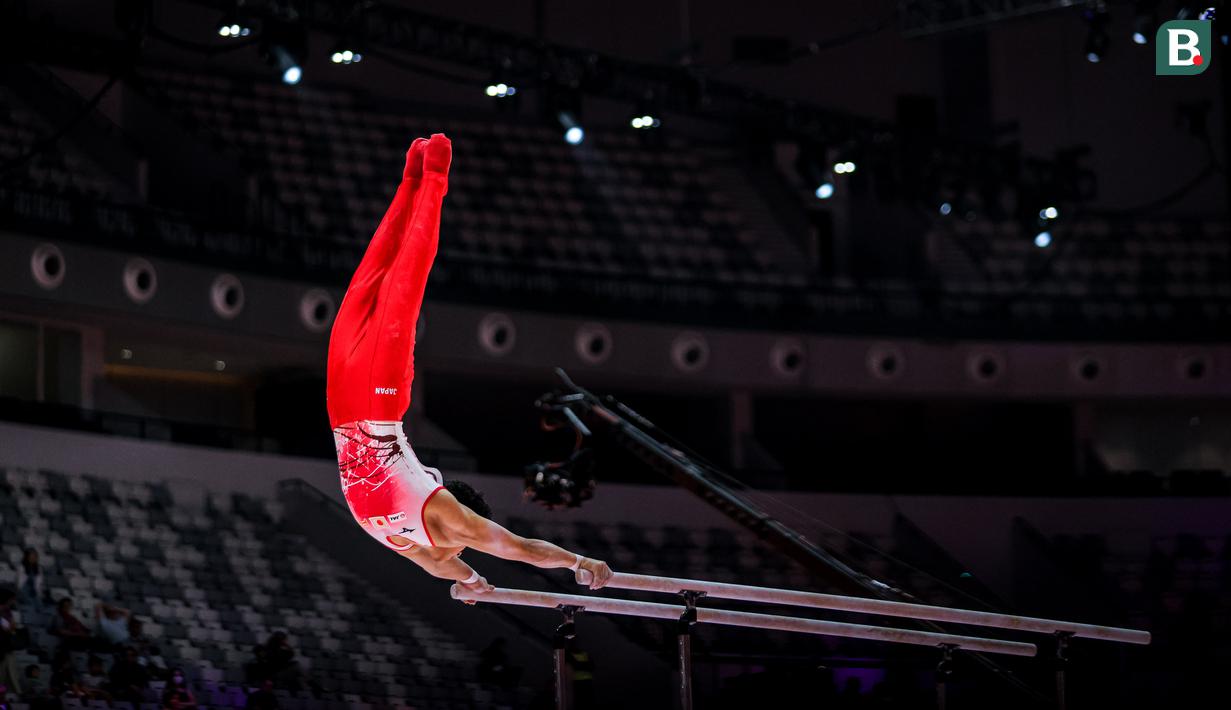 <p>Pesenam putra Jepang, Daiki Hashimoto beraksi dalam nomor palang horizontal pada babak kualifikasi Kejuaraan Dunia Gimnastik 2025 di Indonesia Arena, Senayan, Jakarta, Minggu (19/10/2025). (Bola.com/Bagaskara Lazuardi)</p>