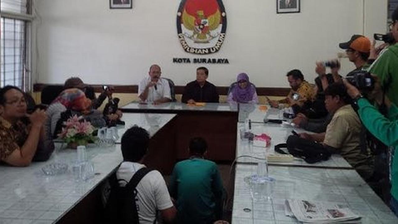 Debat perdana, Rasiyo vs Risma adu visi birokrasi dan kesejahteraan