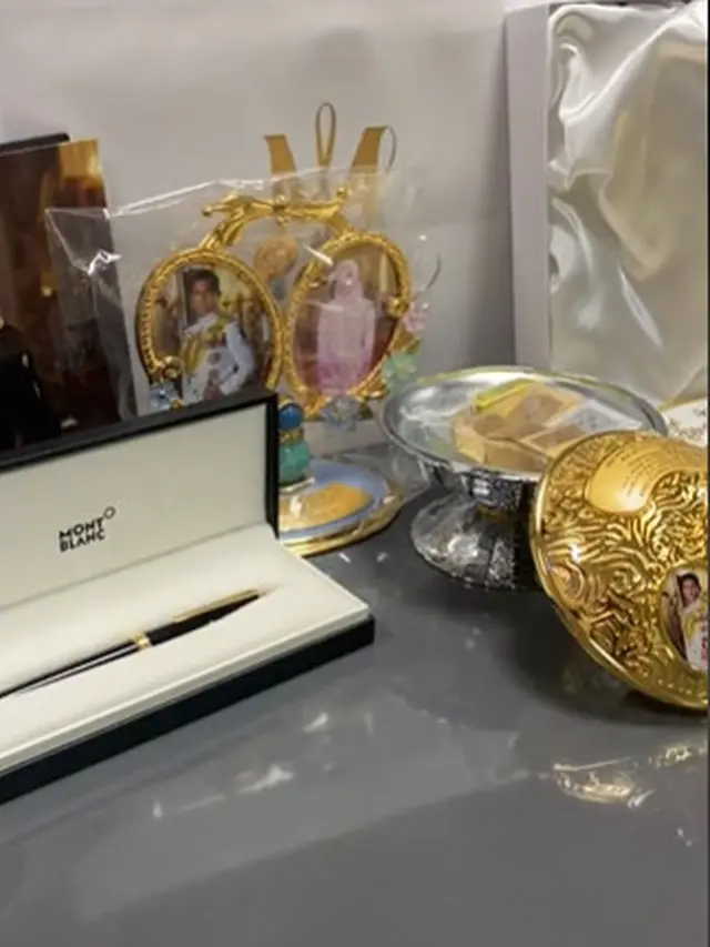 Pulpen di suvenir mewah Pangeran Abdul Mateen dari Brunei Darussalam. (TikTok/@Yourgoodbyevideo)