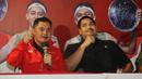 <p>Sekjen PP PBSI sekaligus Ketua Tim Pokja PBSI untuk Olimpiade Paris 2024, Muhammad Fadil Imran (kiri) bersama Menpora RI, Dito Ariotedjo saat menghadiri acara penyambutan para juara All England 2024 di Terminal 3 Bandara Soekarno Hatta, Tangerang, Banten, Senin (18/3/2024) malam WIB. (Bola.com/M Iqbal Ichsan)</p>
