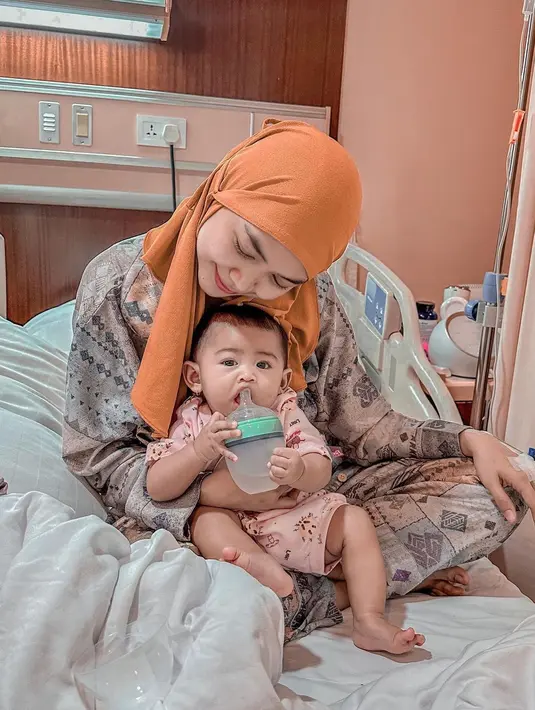 [Instagram/riaricis1795]