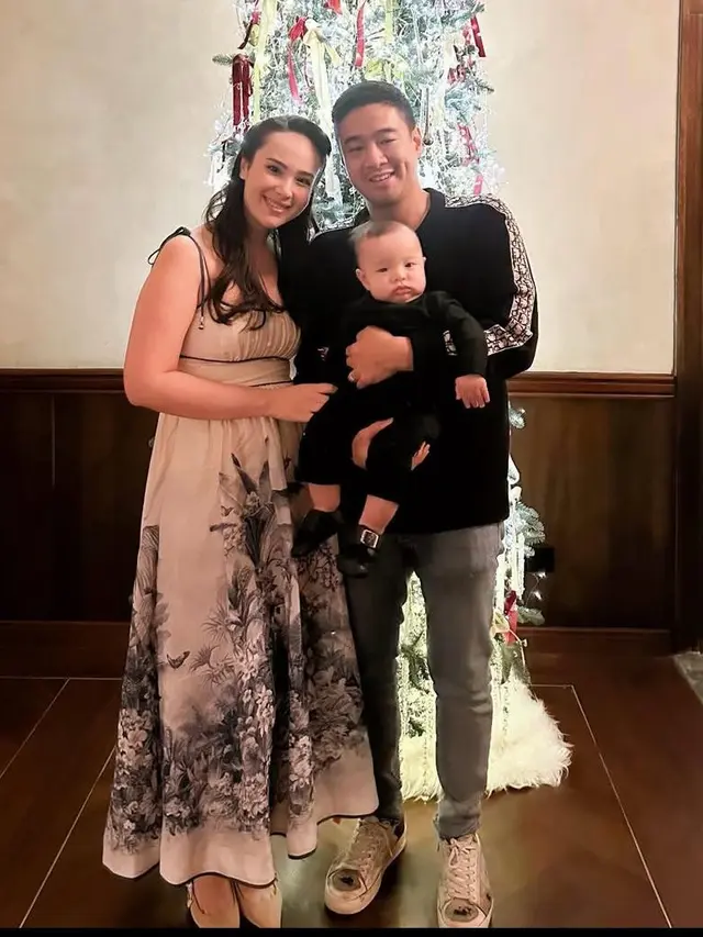 5 Gaya Seleb Rayakan Natal 2024 dengan Anggota Keluarga Baru,  Patricia Gouw hingga Shanju Eks JKT48