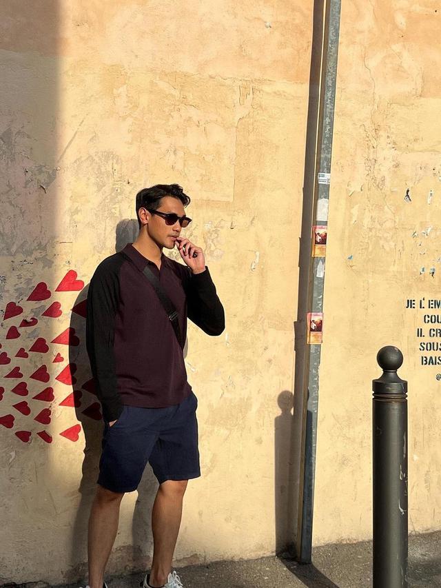 Afgan Liburan di Perancis