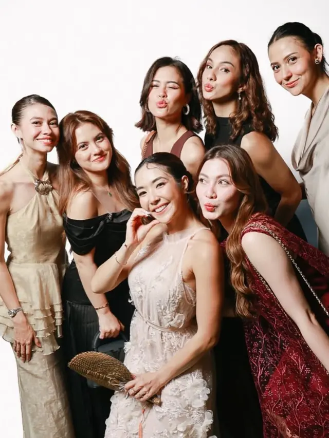 Makeup Yuki Kato saat kondangan Pernikahan Ranty Maria dan Rayn Wijaya. [@gisel_la]