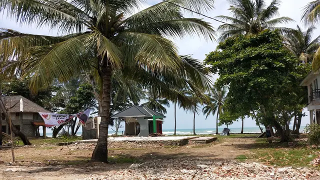 Misteri Mata Naga di Pantai Usai Tsunami Selat Sunda