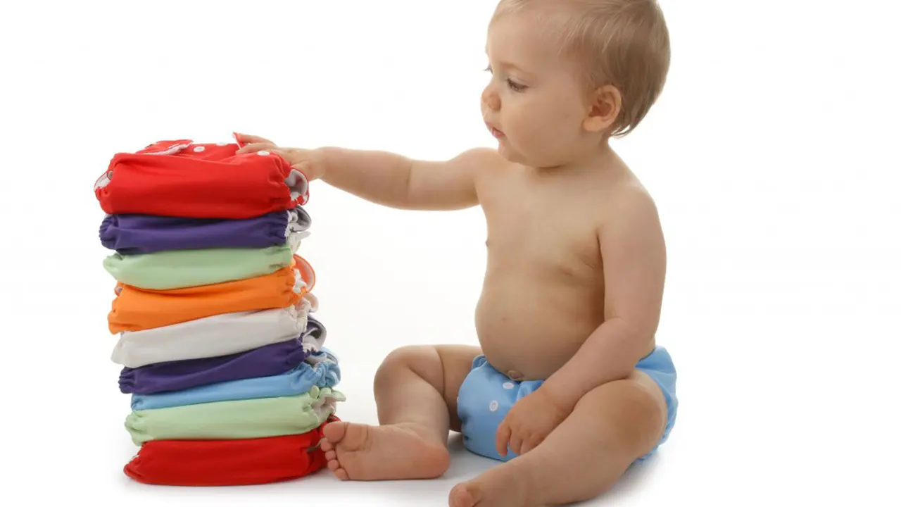 4 Hal yang Perlu Ibu Perhatikan Sebelum Beli Pakaian Bayi