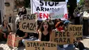 Hingga kini, perang antara Israel dengan milisi Hamas masih memanas. (AHMAD GHARABLI/AFP)