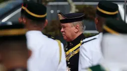 Sultan Ibrahim Sultan Iskandar dari Johor dilantik menggantikan Sultan Abdullah dari Pahang. (HASNOOR HUSSAIN/POOL/AFP)