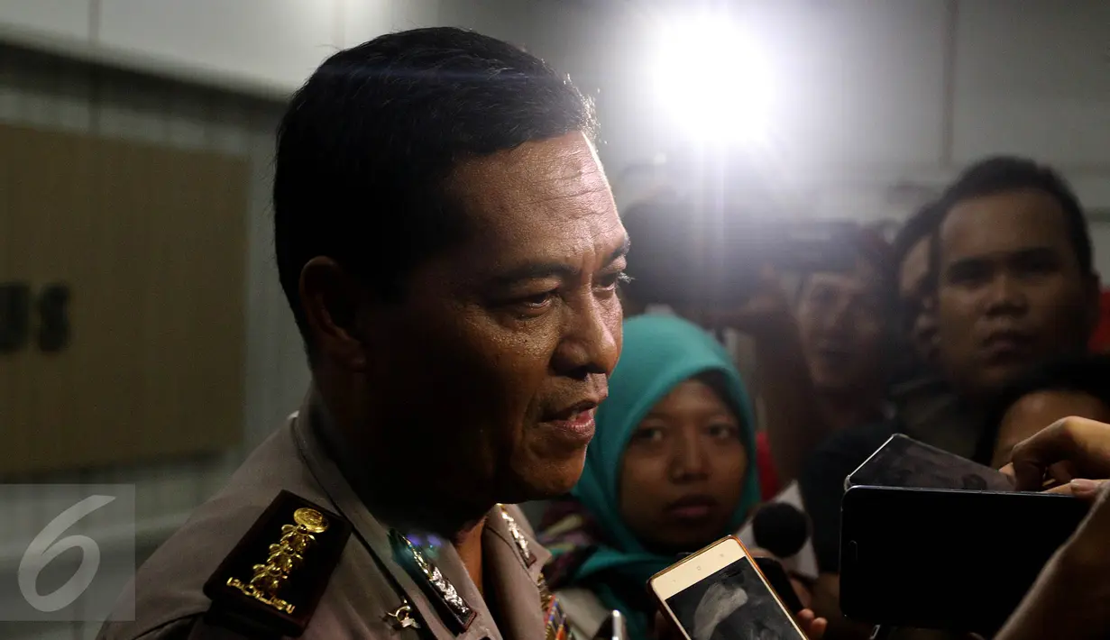 Polda Metro Jaya menetapkan Firza Husein sebagai tersangka dalam kasus konten pornografi dalam percakapan via WhatsApp yang diduga melibatkan dirinya dengan pimpinan FPI Rizieq Shihab, Jakarta, Selasa (16/5). (Liputan6.com/Johan Tallo)