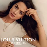 Ana de Armas dan Ouyang Nana tampil menawan dengan koleksi perhiasan terbaru dari Louis Vuitton (Louis Vuitton)