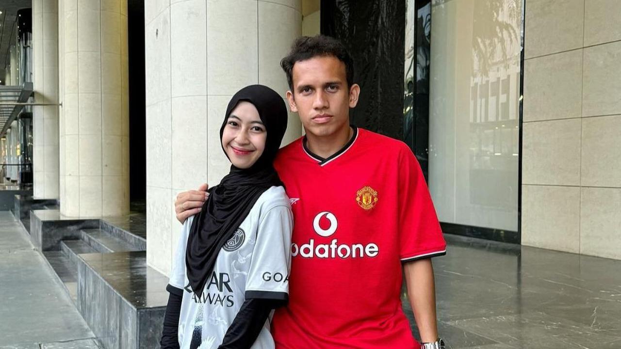 Tak sedikit netizen yang menuliskan komentar di postingan Adiba Khanza dan Egy Maulana Vikri. Potret keduanya so sweet banget.<br>