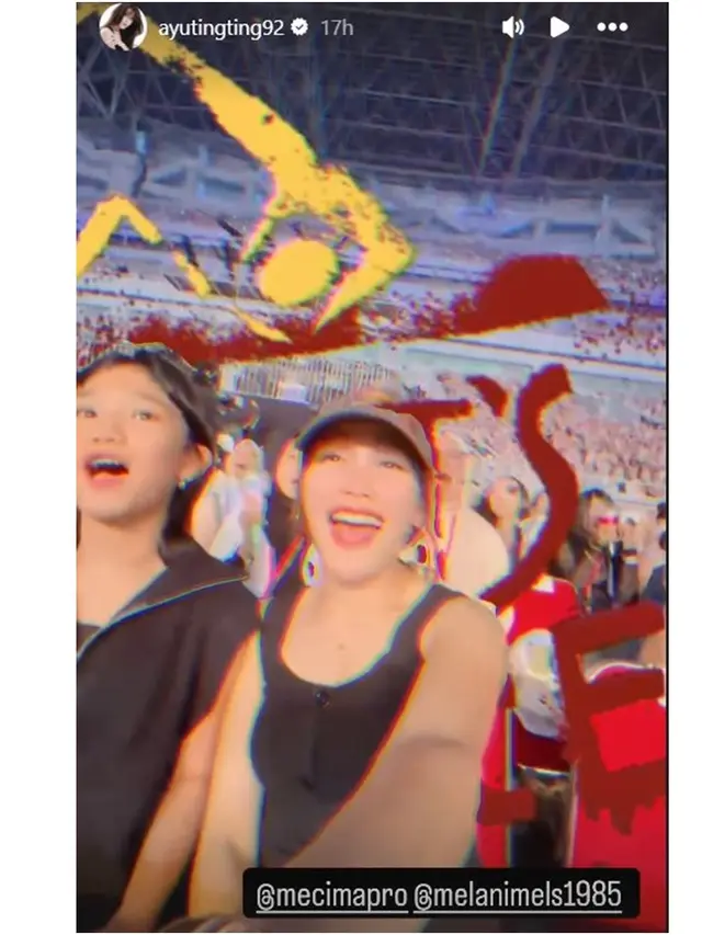 6 Potret Ayu Ting Ting dan Bilqis Nonton Konser SEVENTEEN, Senang Dapat Kursi Depan