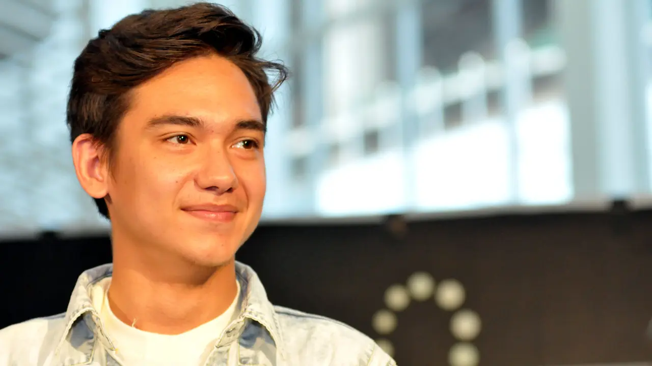Adipati Dolken
