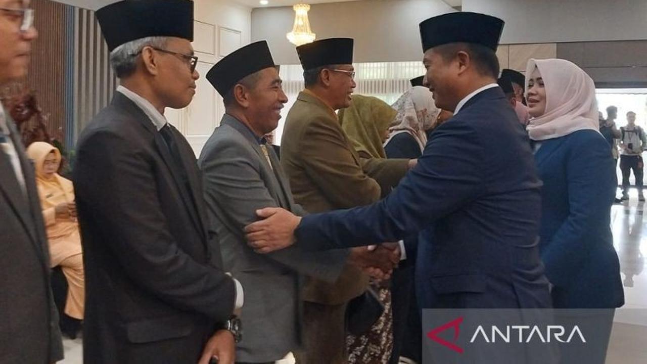Gubernur NTB Lalu Muhamad Iqbal Lakukan Demosi Pejabat NTB, Lima Kepala OPD Turun Jabatan