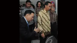 Presiden terpilih yang karib disapa Jokowi itu mengaku, membahas masalah perekonomian di Jakarta. Selain itu, mereka juga membahas mengenai persoalan ekonomi nasional, Jakarta, Kamis (7/8/2014) (Liputan6.com/Herman Zakharia)