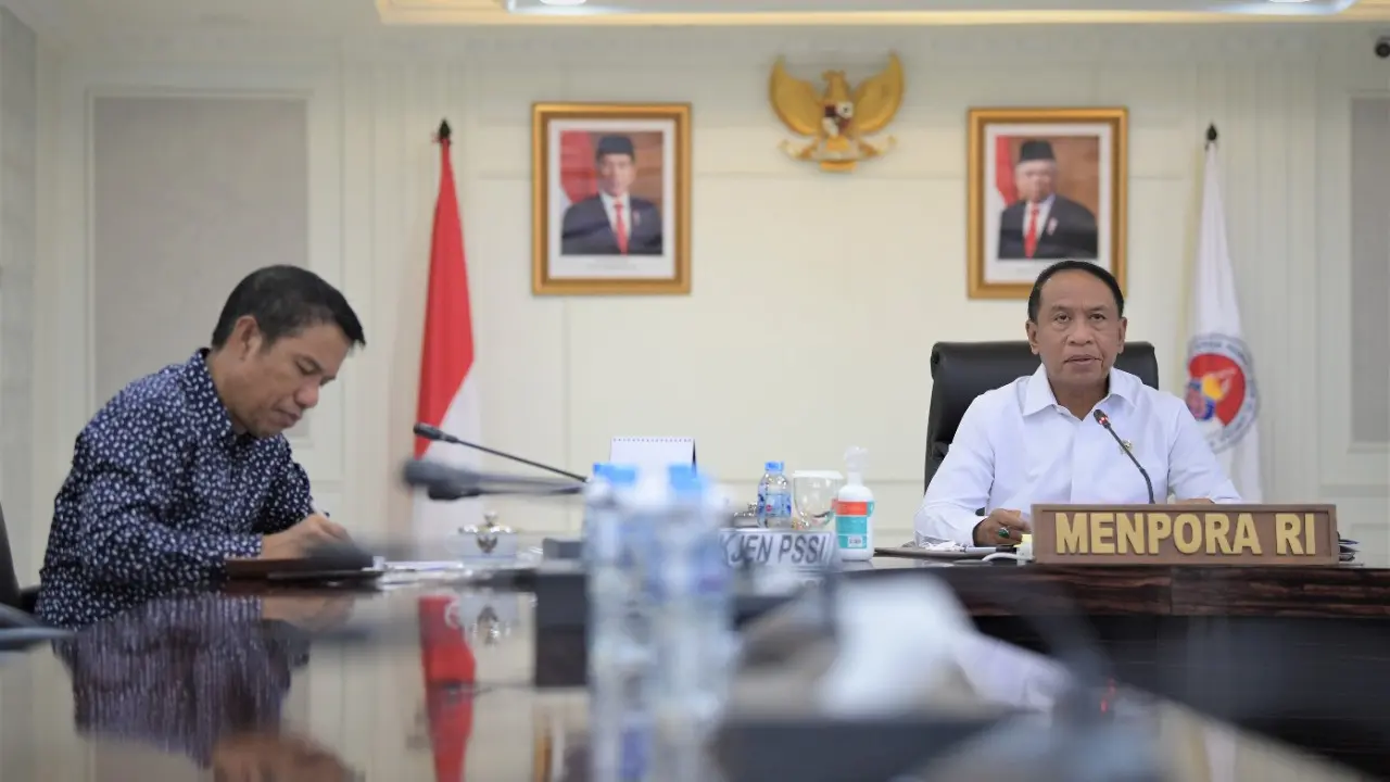 Menpora Zainudin Amali dan Sekjen PSSI, Yunus Nusi.