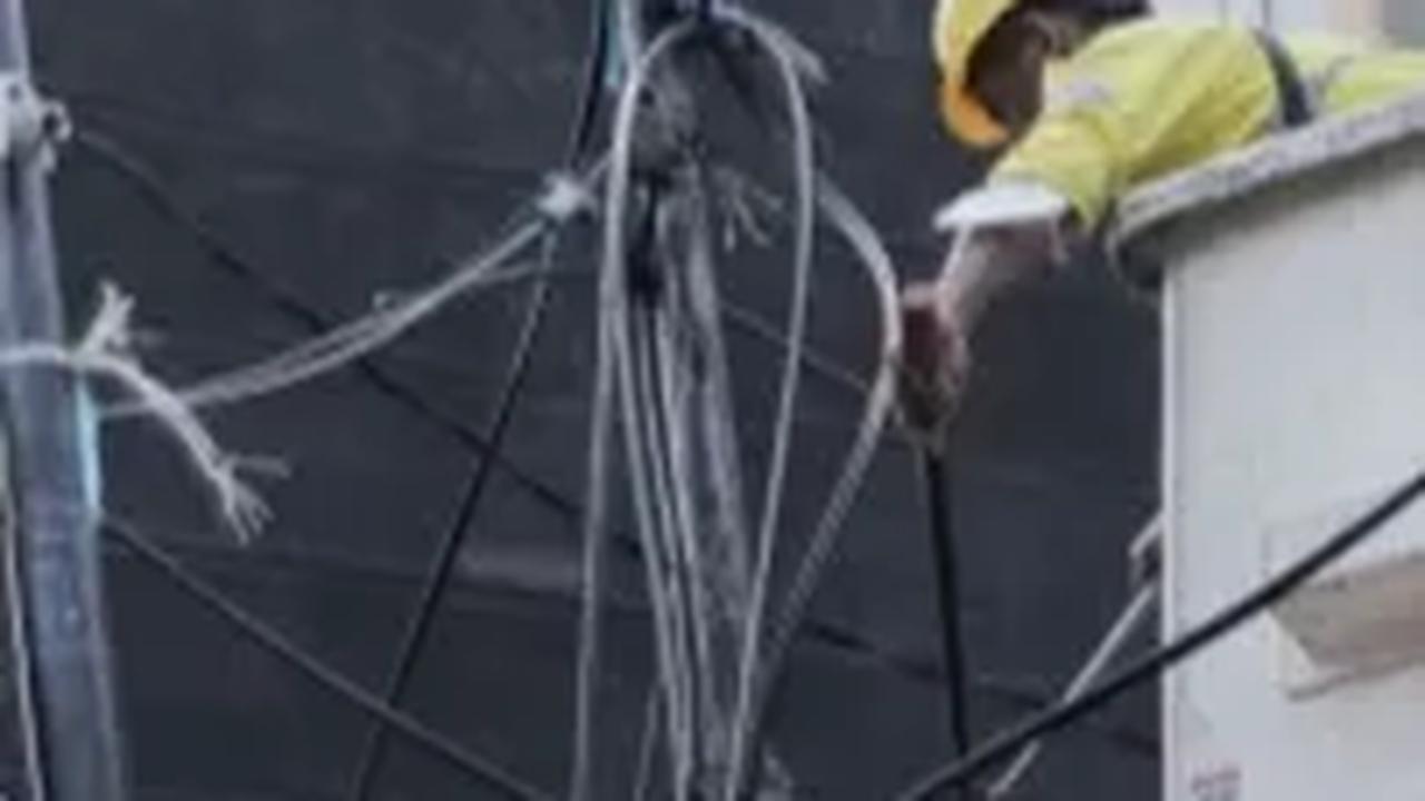 Penataan Kabel Kusut di Jakarta, Apa Harus Tunggu Korban lagi?